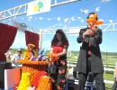 Les enfants fêtent les fleurs _3