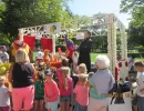 Les enfants fêtent les fleurs _4