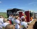 Les enfants fêtent les fleurs _8
